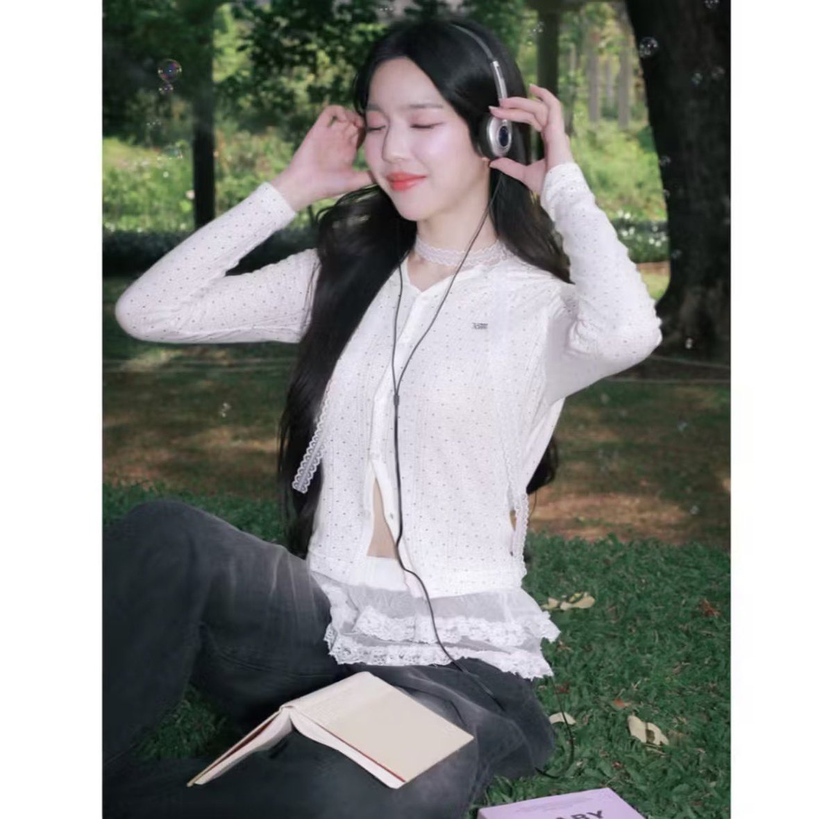 fallinrainbow's tweet image. ส่งต่อเสื้อ ￼kome.offi เสื้อคาร์ดิแกนฮู้ด รุ่น dotty hoodie cardigan สีขาว (s) 300฿ รวมส่ง 🤍

#komegirl #kome #ส่งต่อkome #ส่งต่อเสื้อผ้า #ส่งต่อเสื้อผ้ามือสอง #โล๊ะตู้เสื้อผ้า #ส่งต่อstylist #ส่งต่อchuuchop #ส่งต่อbemingbkk