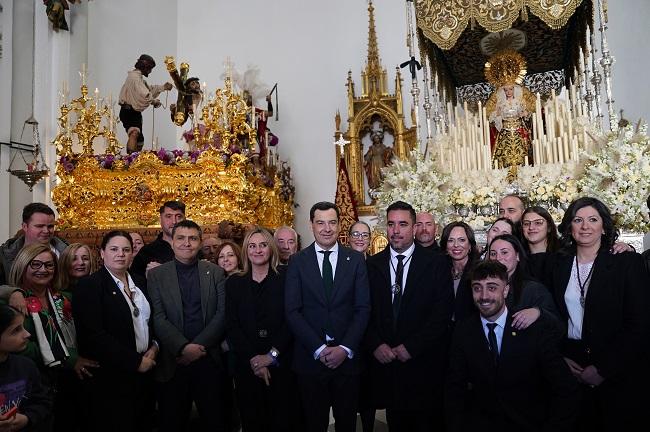 IndeGranada's tweet photo. 'Campaña Santa'

👉@mandrabe firma este valiente e imprescindible artículo en el que sentencia: "El uso partidista de la Semana Santa es impropio, se mire desde la óptica que se mire, mucho más si se hace por cuenta institucional":
https://t.co/2J1DFKxRNg https://t.co/ytDIBXKG5m