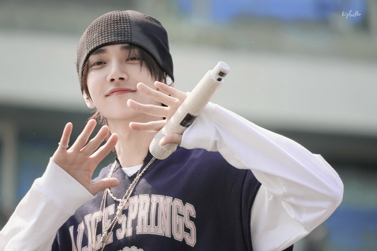 Bigteeth tweet media