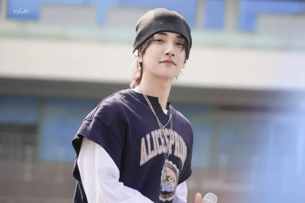 Bigteeth tweet media