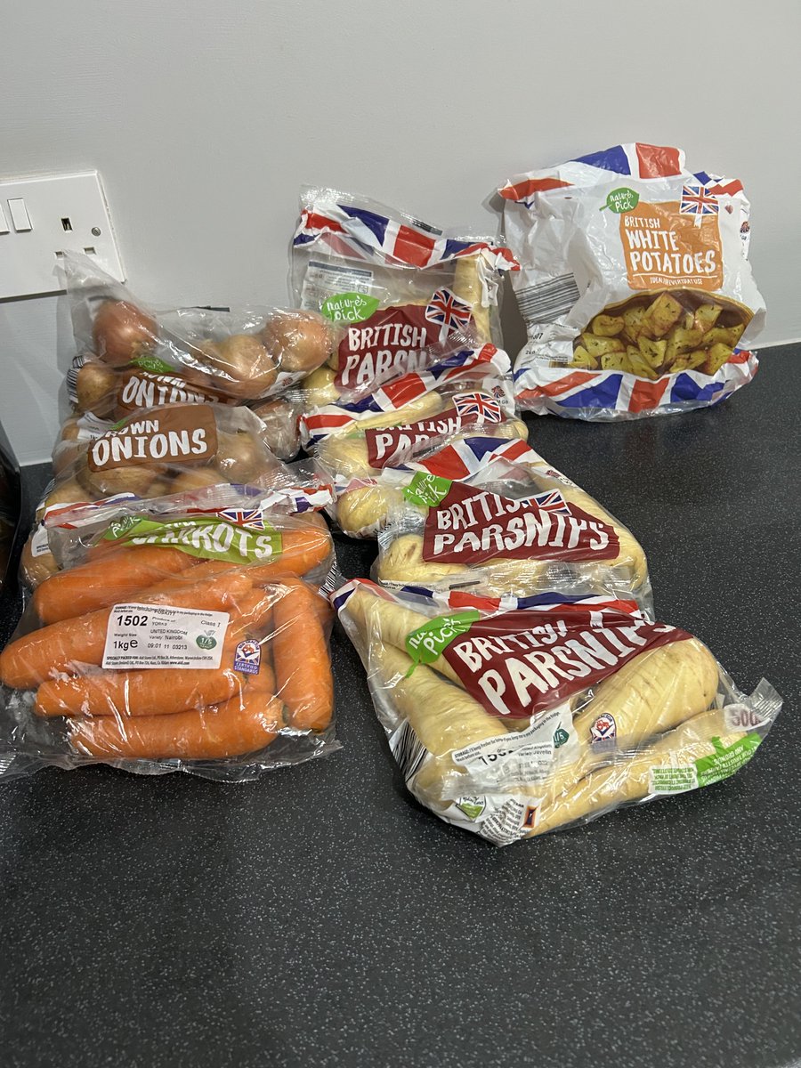 Lynndiloo 😀 tweet media