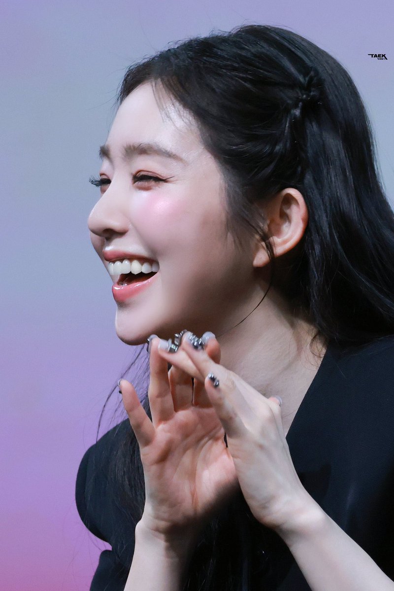 空飛ぶ娘 tweet media