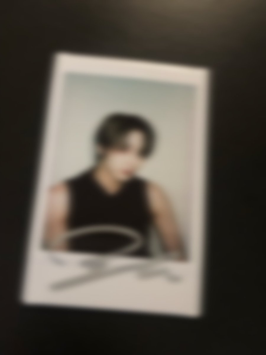 yangdo7420's tweet photo. 누에라 준표 사인폴라 양도 

sell⭕️
2.0

NouerA Gihyeon Junpyo Hyunjun Yuseop Lin Fan Miraku 기현 준표 현준 유섭 린 판 천빙판 미라쿠  포카 당첨 폴라로이드 싸폴 https://t.co/Ca1j1j1cNG