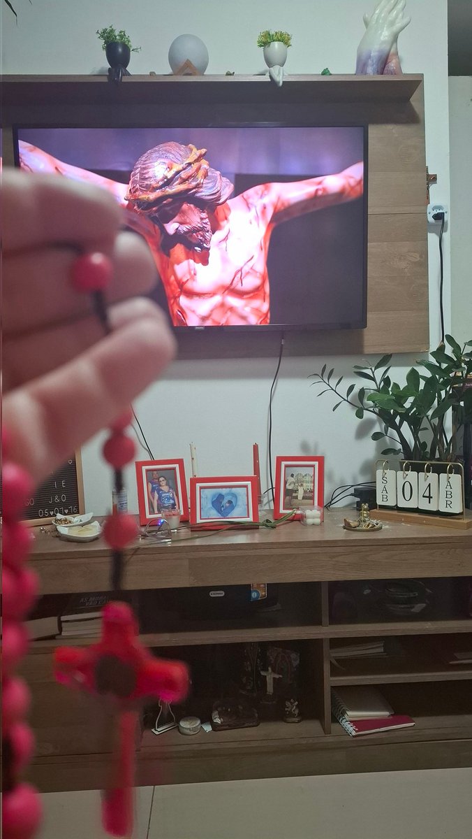 jeh_lasneau's tweet photo. 40º dia da Quaresma ✝️
A jornada se completa, mas a fé permanece — firme, madura e totalmente entregue a Deus.
No silêncio, Deus trabalha o invisível — preparando a vitória que ainda não vemos. ✝️🌿
#freigilson
#povodedeus
#quaresma
#39de40
#rosariodamadrugada https://t.co/qTE2feA5sE