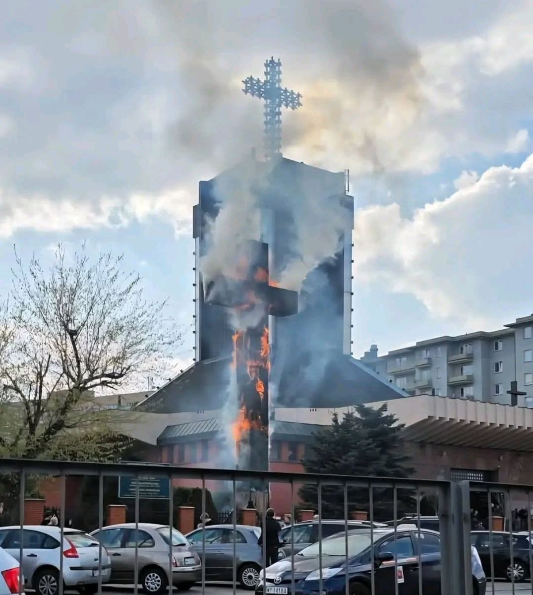 Przemek Mikusiński tweet media