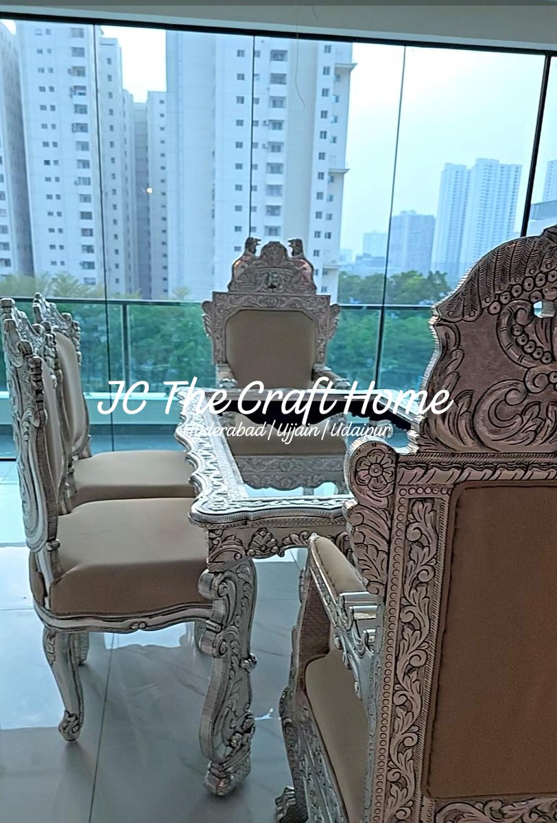 jcthecrafthome's tweet image. Pure silver dinning table

Silver Dining Sets
Where Elegance Meets Functionality
Discover Luxurious Silver Dining Sets for Your Home

​#PureSilver #LuxuryFurniture #SilverDiningTable #RoyalHomeDecor #ExquisiteInteriors