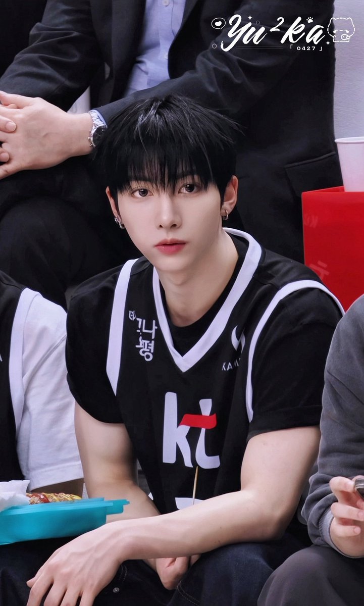 20260403 KT vs LG 

🍽️🐈‍⬛

#YU #유우 #ユウ
#NEXZ #넥스지 #ネクスジ