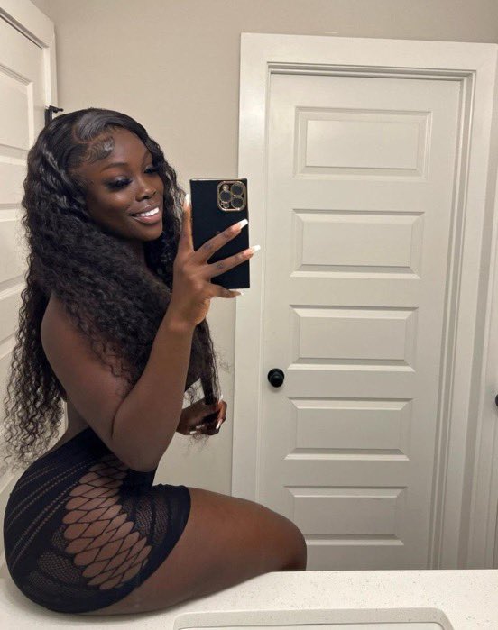 Efe 🥷🏼| Yeyeboo tweet media