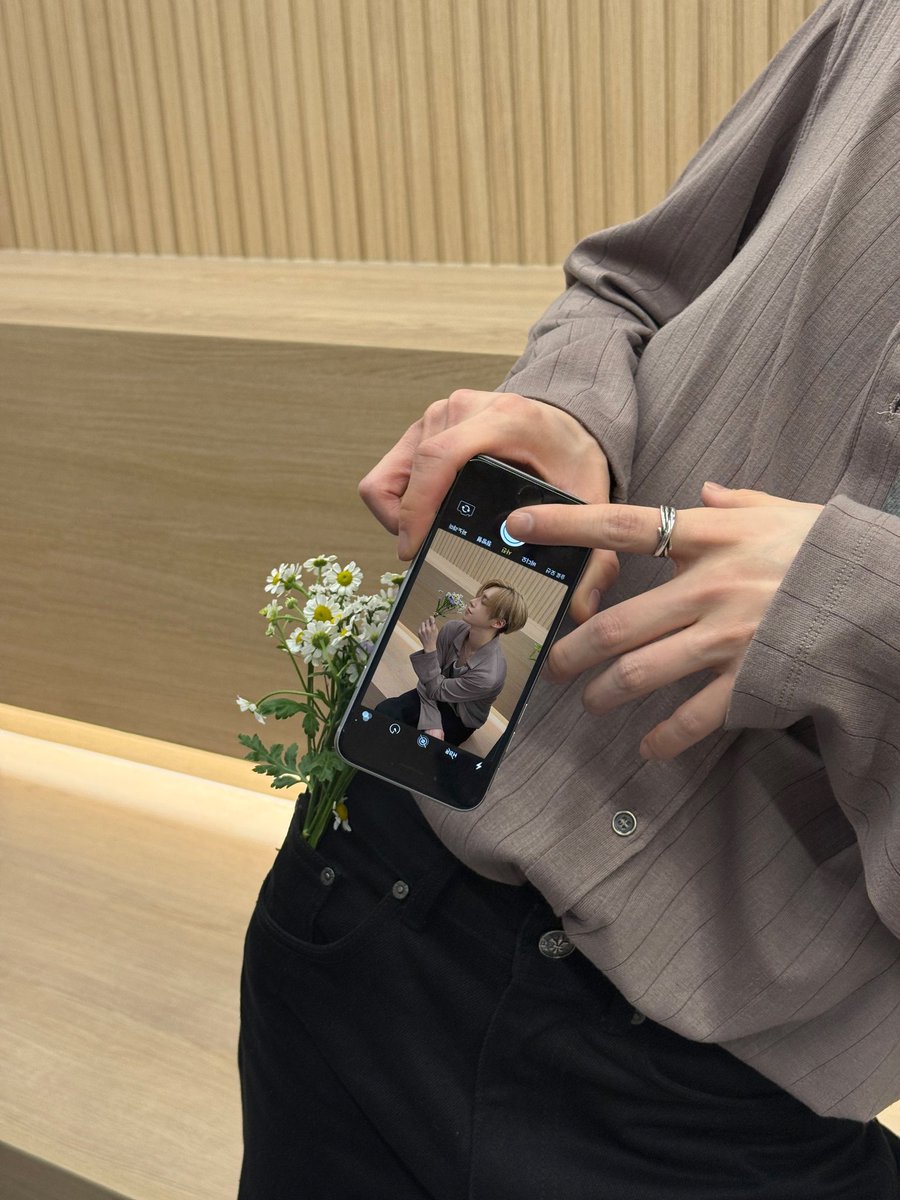 네사이네사 tweet media