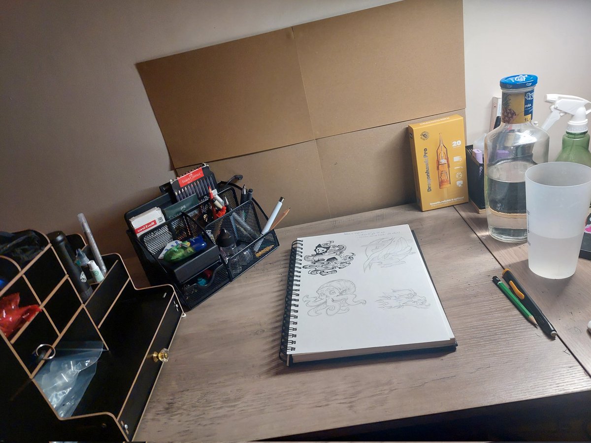 Azehfnir -le Zozz- Krowley tweet media