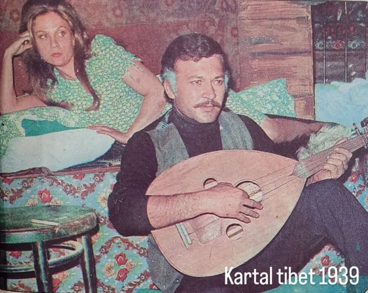 Kartal tibet❤ile Esen püsküllü sığıntı filmin set arkasından bir kare🎬
#KarralTibetEsenPüsküllüTürkSinamasıSığıntıSetArkası