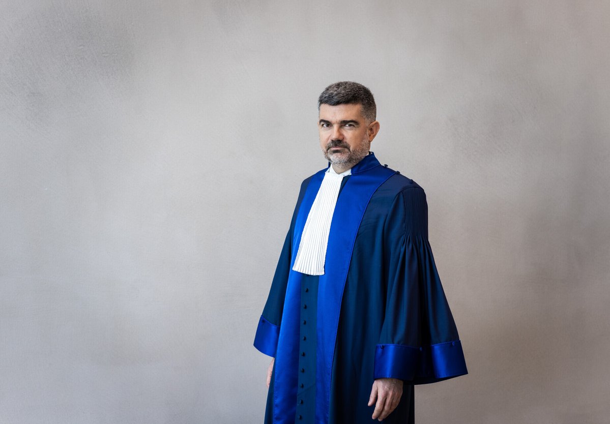 Le Parisien tweet media