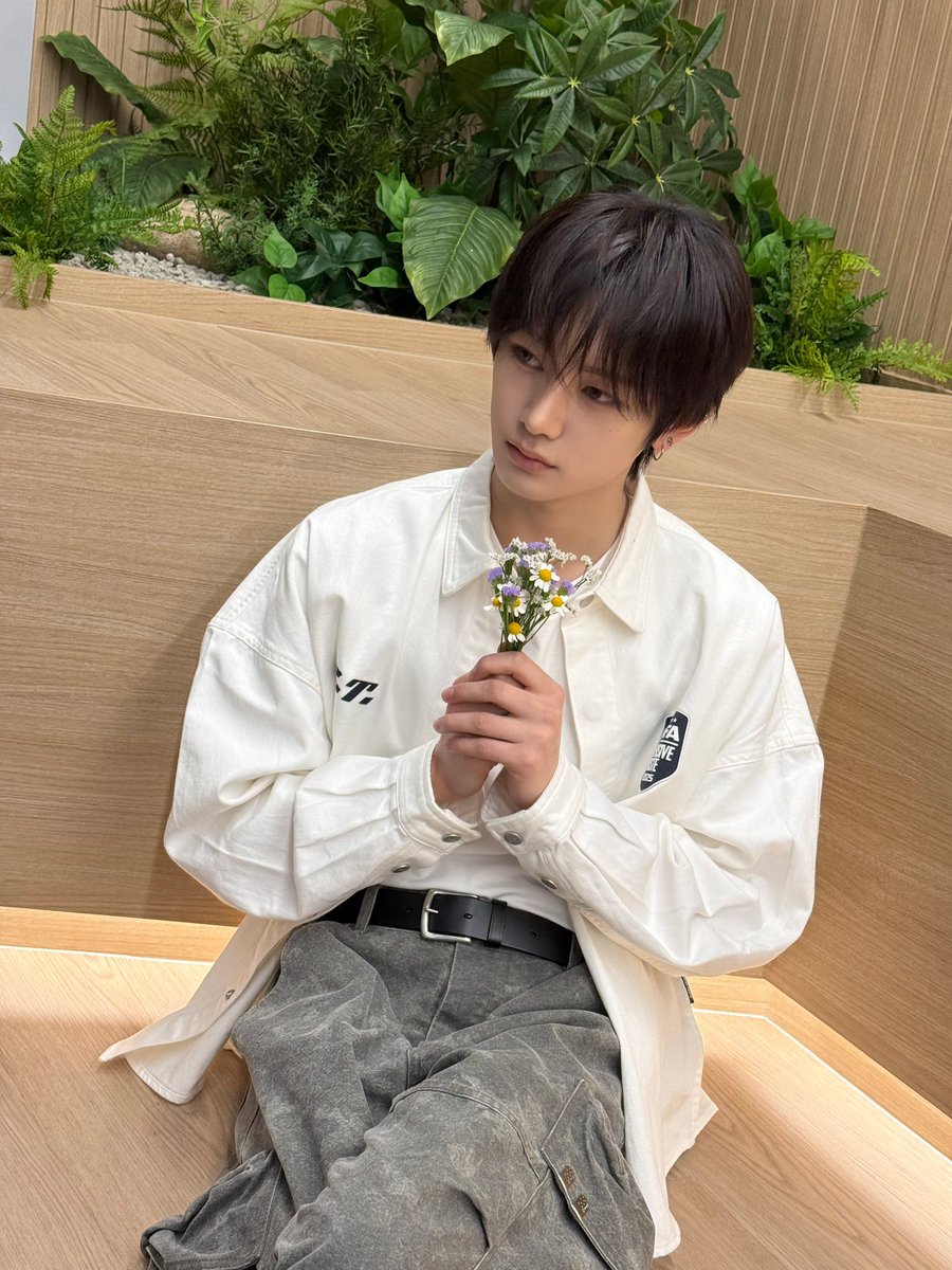 ໒꒱⋆꙳ tweet media