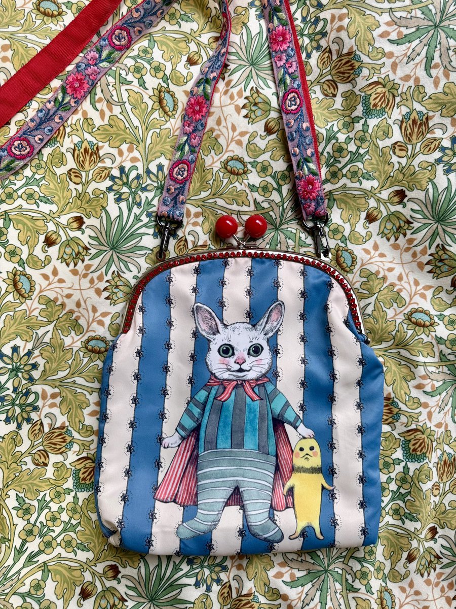 フロゥ tweet media