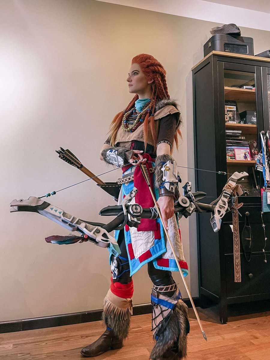 Та девочка с киберколенями tweet media