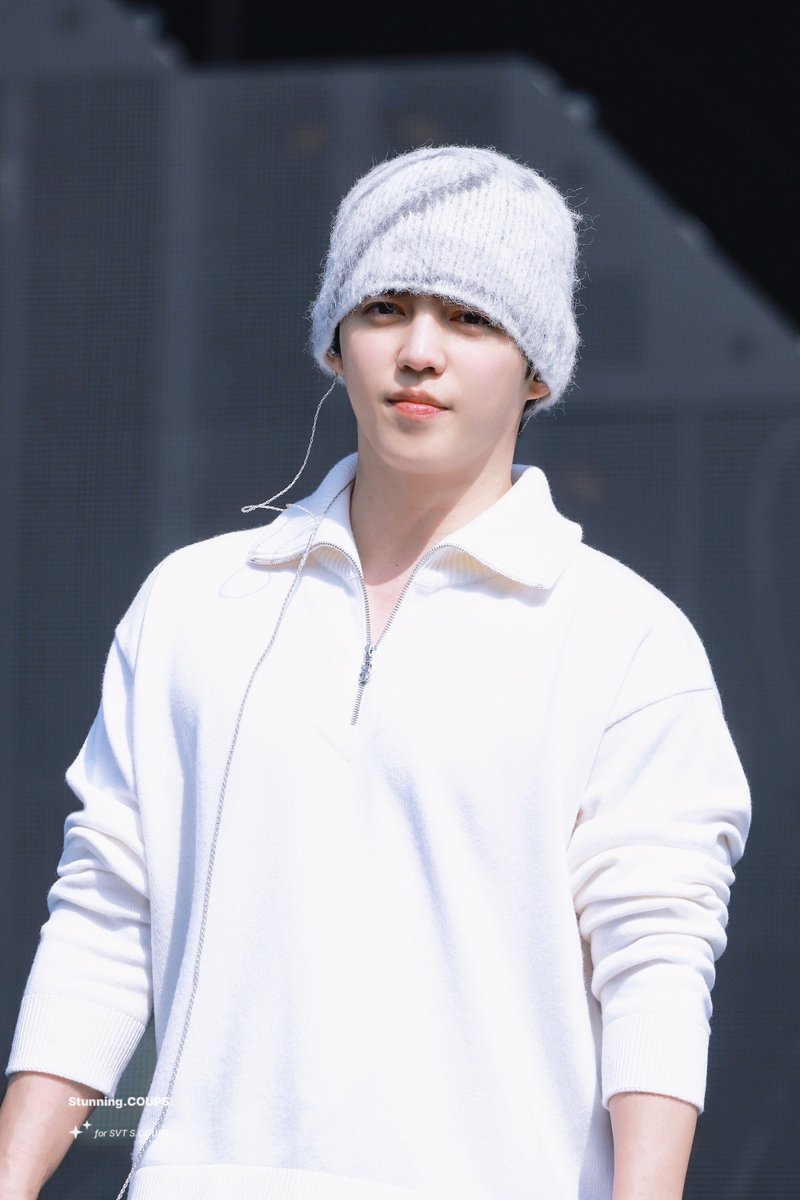 Stunning.COUPS tweet media