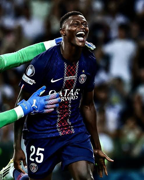 🇪🇸 Marc Cucurella : « Nuno Mendes est le meilleur arrière gauche au monde »

 <a href="/RNEdeportes/">RNE Deportes</a>.