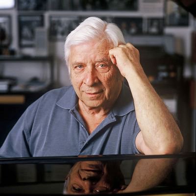 joemccjoe's tweet photo. Elmer Bernstein - Born April 4th, 1922. Composer of The Magnificent Seven, The Great Escape, Airplane!, Ghostbusters ....
#BOTD #TracksOfMyYears https://t.co/d3VqT7bFtm