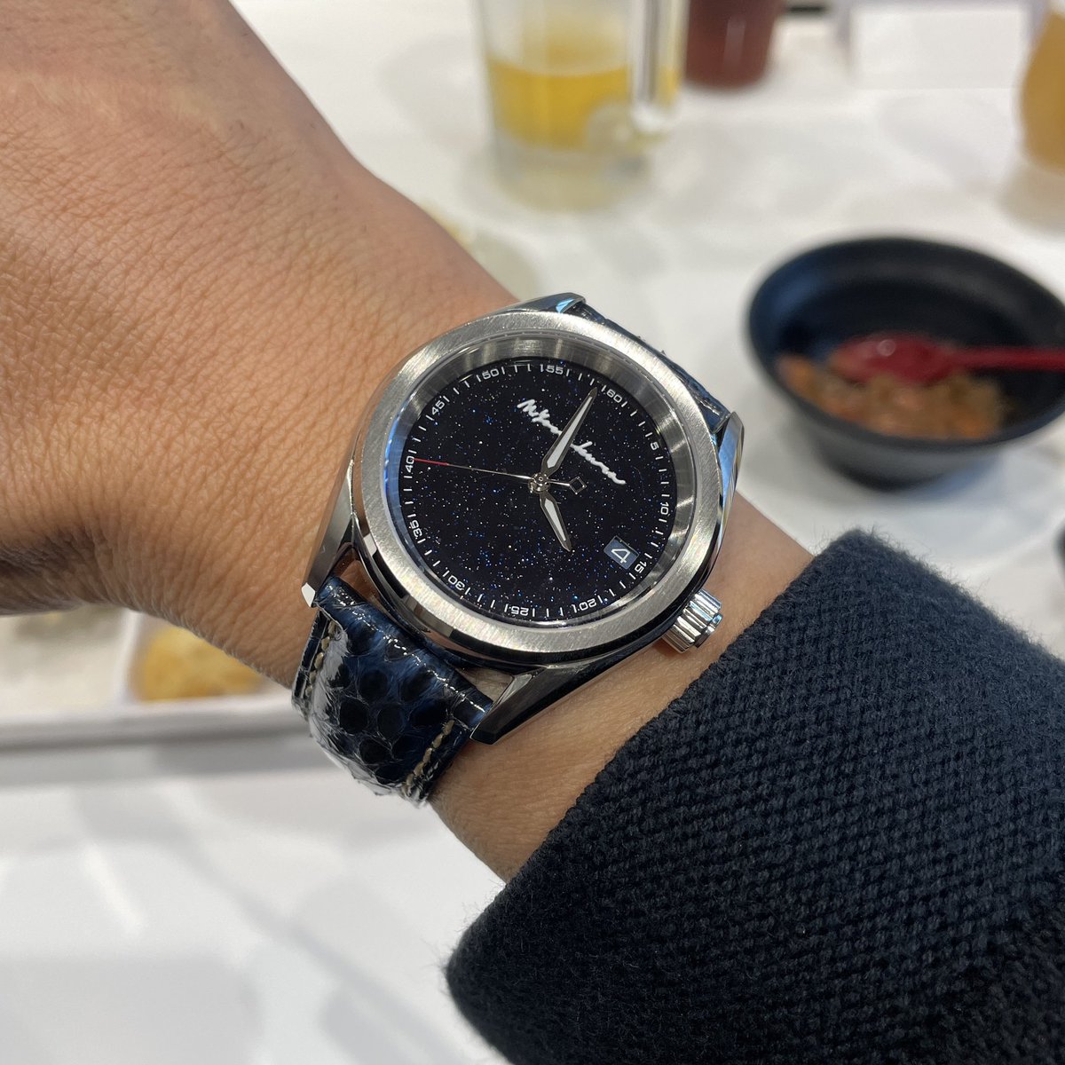 masaone_4103's tweet image. 皆様、こんにちは💁🏻‍♂️⌚️
中日ビルで天ぷら食ってます🍤
相棒はMODアベンチュリンダイヤル✨
ストラップにも艶が欲しくてニシキヘビ🐍ﾆｮﾛﾘ

※MODに興味のない方スルーしてやって下さい🙇🏻‍♂️💦

#MOD