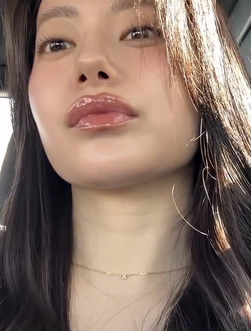 まみ@美女百科 tweet media