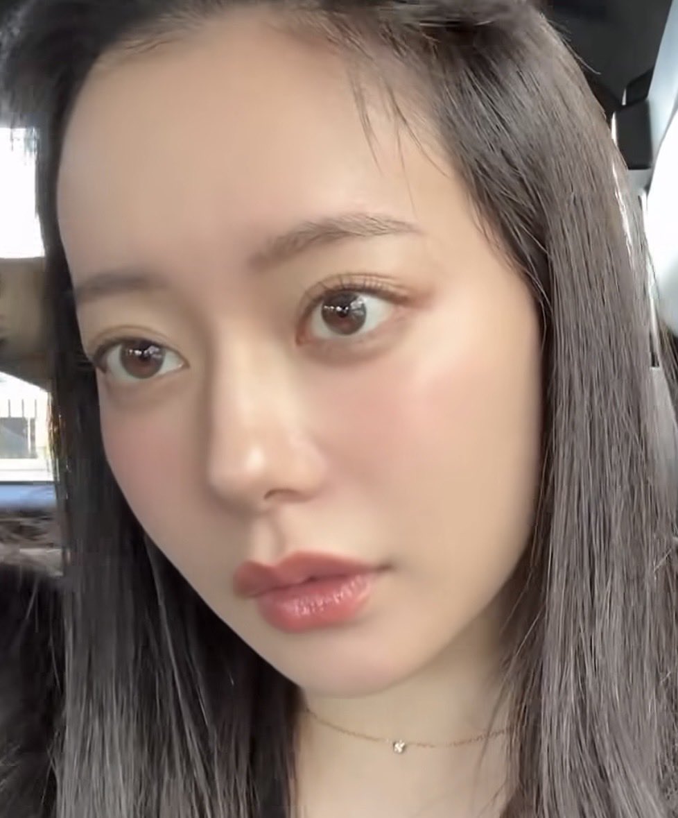 まみ@美女百科 tweet media