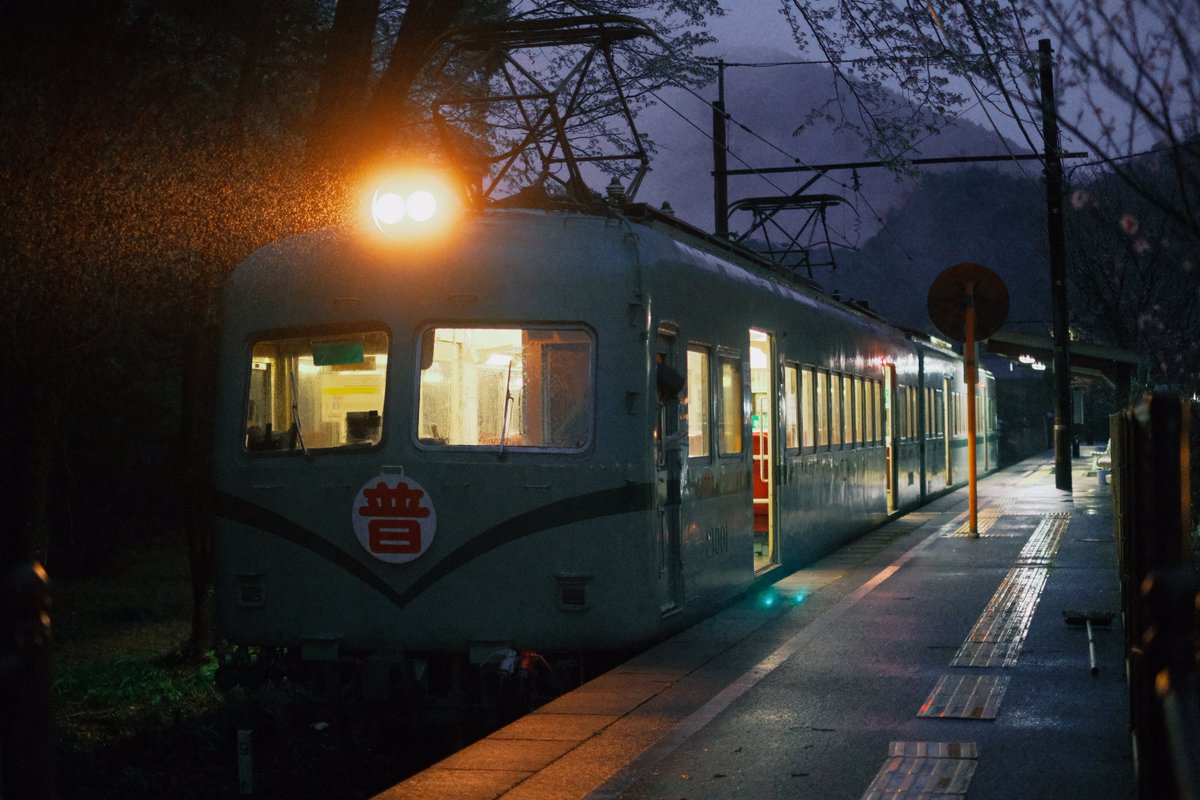 ヤゴクレ tweet media