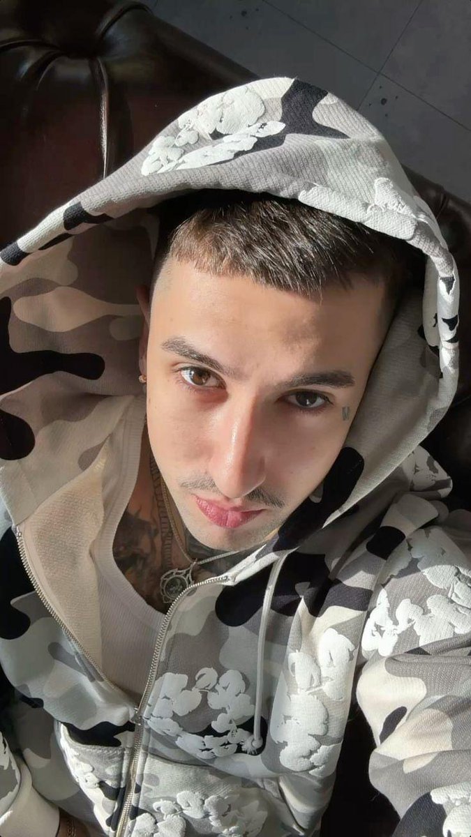 Alp Özgür tweet media