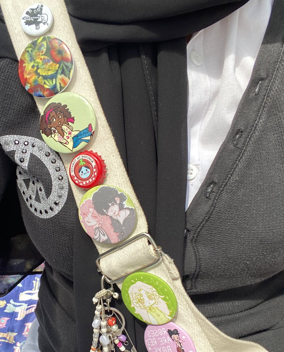 Cell Phone Says tweet media