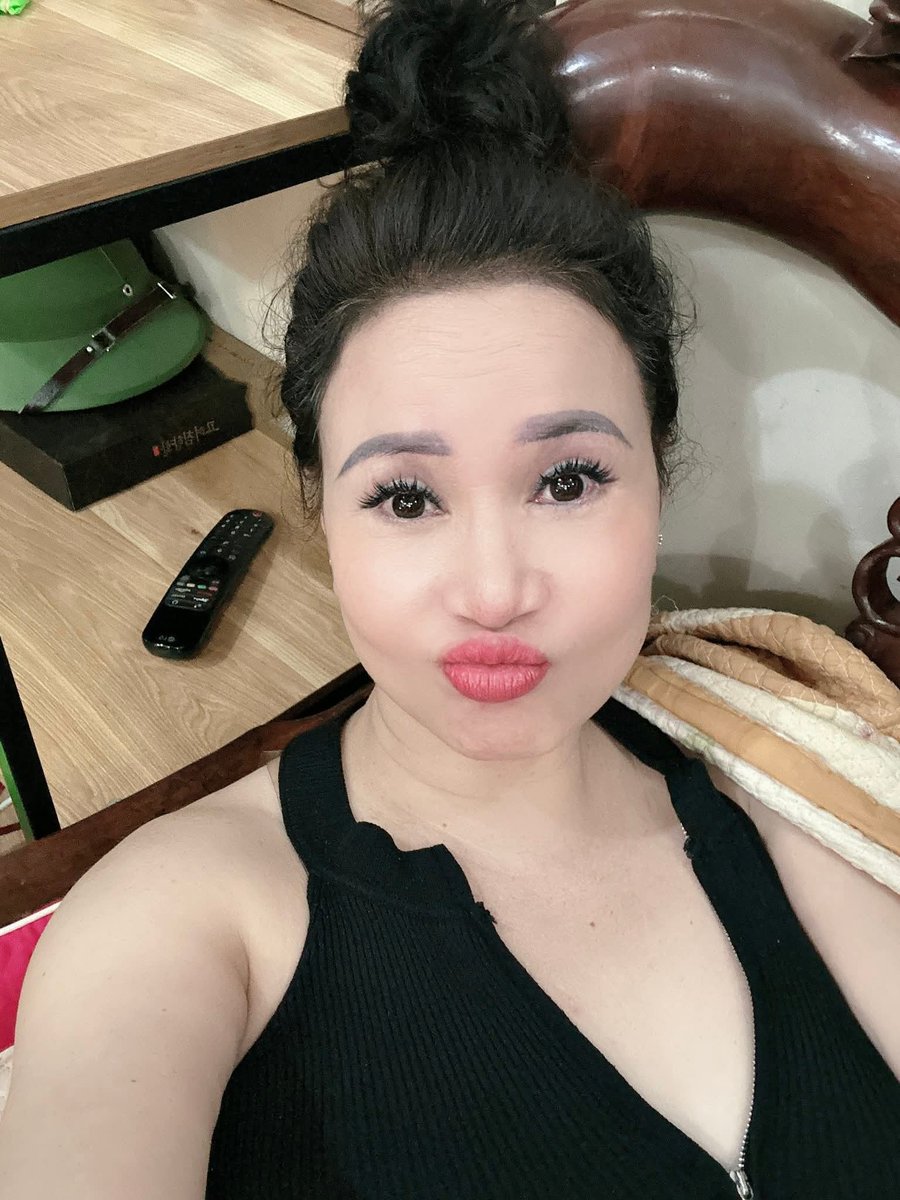 Cẩm Hồng tweet media