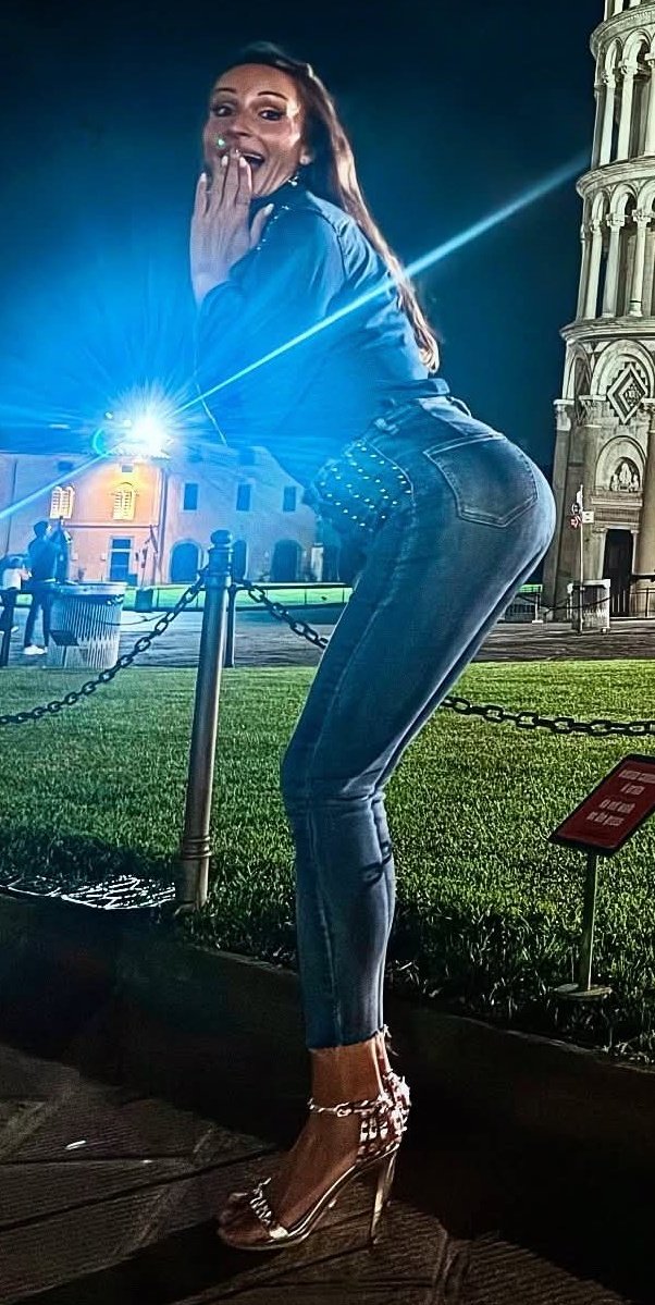 lorethick9's tweet photo. Sono sempre carico di sborra per le mie femmine preferite nnnnggghhh https://t.co/Pv5GzULuGh