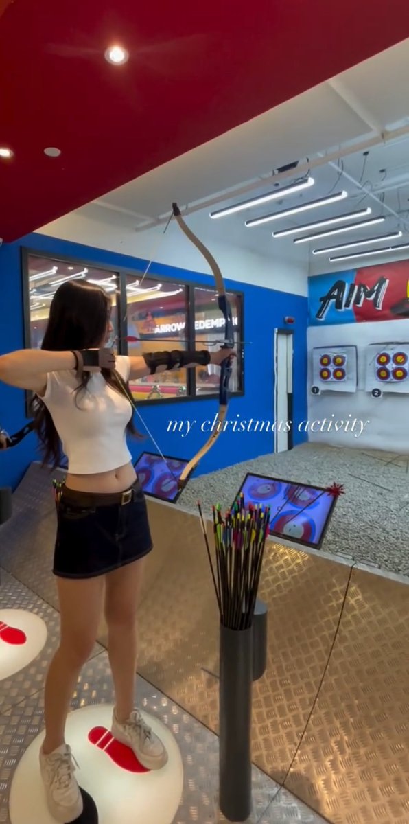 sg midriffs tweet media