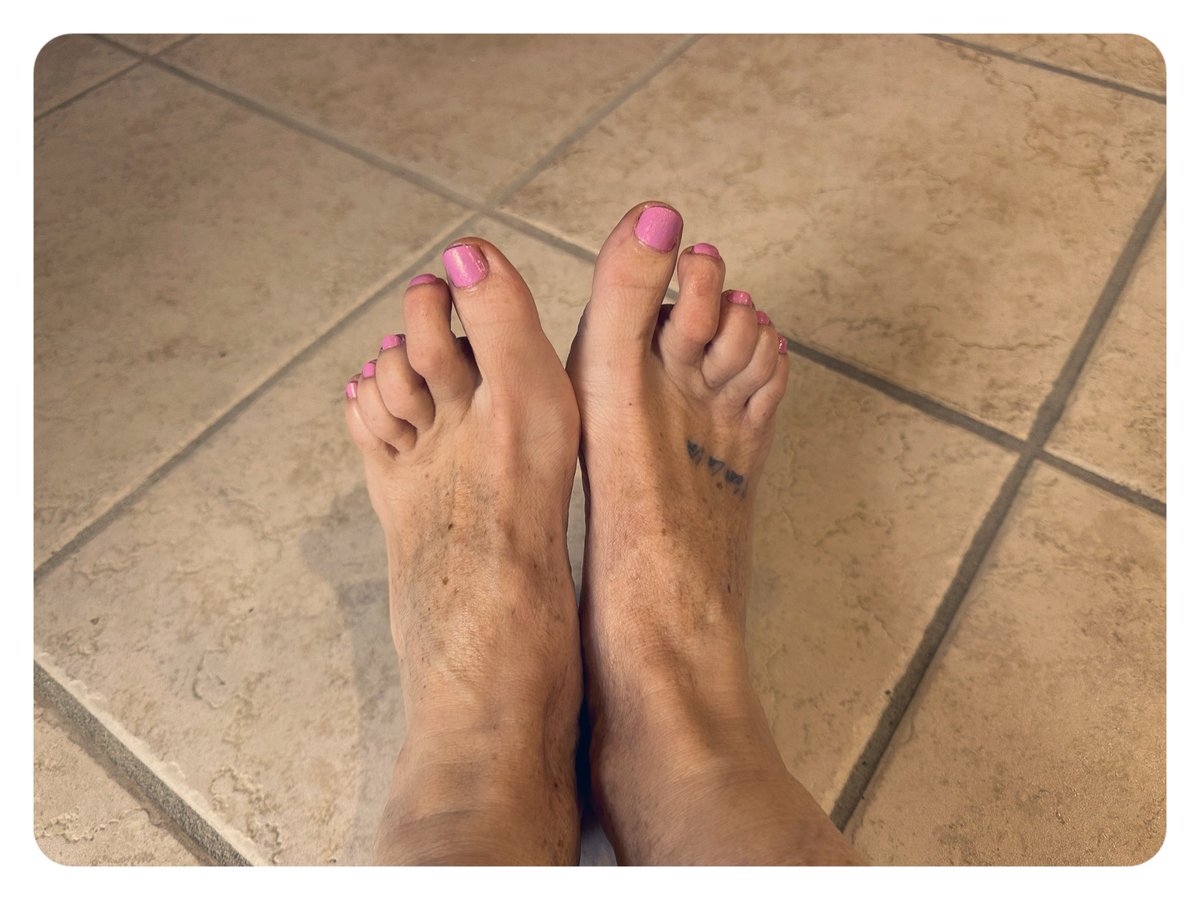 Sweet Feet tweet media