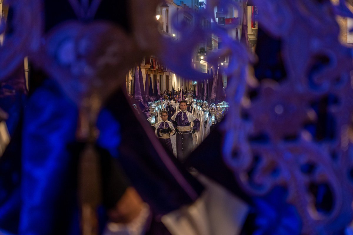 AytoCartagenaES's tweet image. Cada Semana Santa, en la noche del #ViernesSanto,💜 la @cofradiamarraja pone en la calle la procesión del Santo Entierro.

Siguiendo el orden cronológico de las procesiones cartageneras, esta centra su discurso en la Muerte y Entierro de Cristo ✝️. 

La corporación municipal del