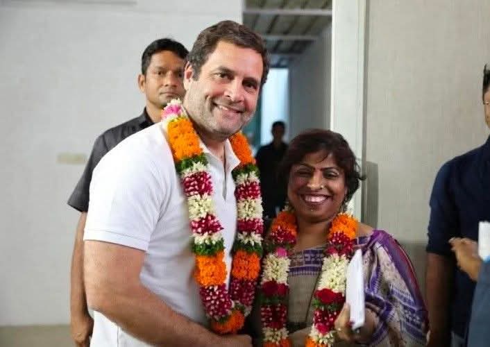 ManiMohantyBJP's tweet image. बधाई हो चमचों की आखिर राज माता  मिल ही गई.. 
🥳🤣
#Pappu #sarcasmo #satire