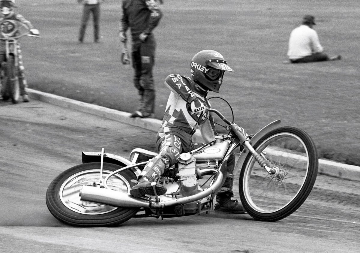 Carl Lids tweet media