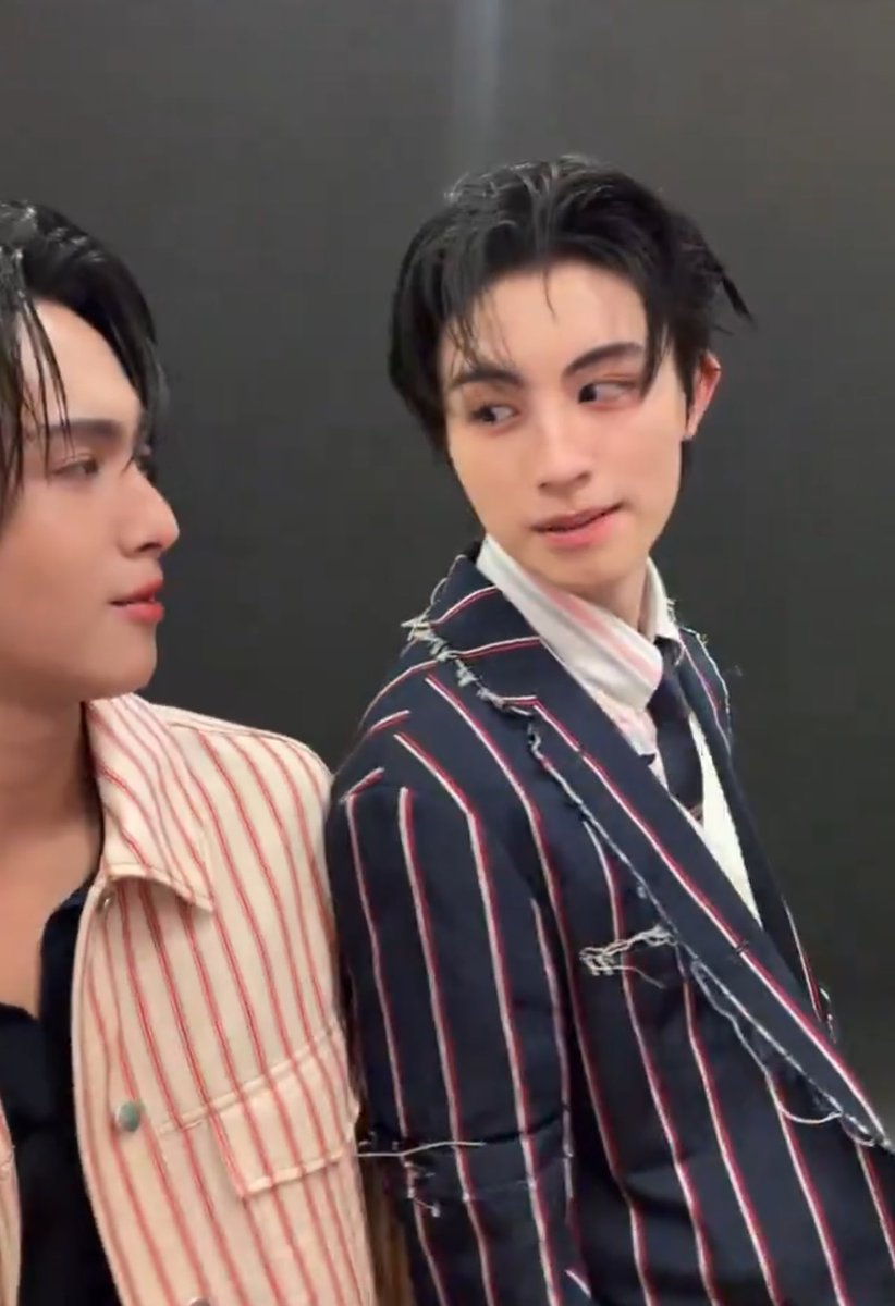 carolise (late reply)🌻🌾 tweet media