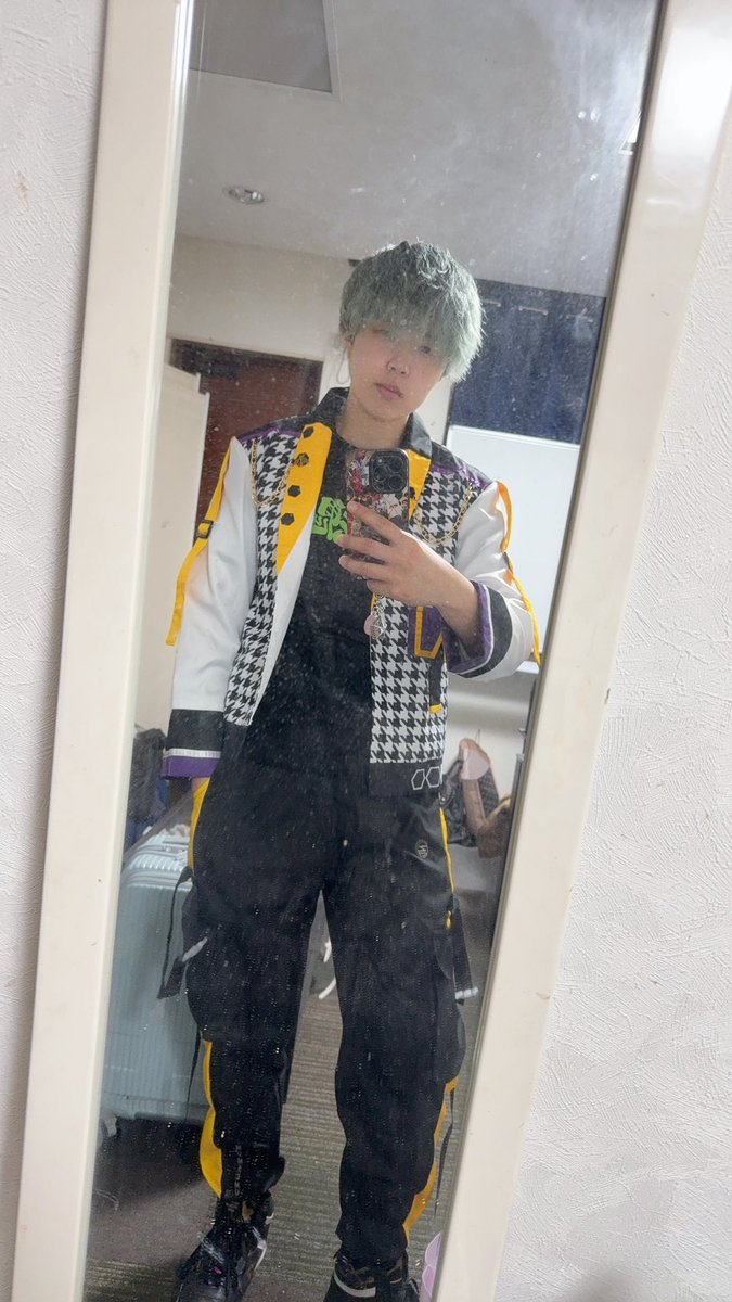 北堀江Goldeeさんでのライブありがとうございましたぁ！
リクエストももらえて嬉しかったし本当に感謝です✨🙏
見てくれた人、オリジナル曲の『Kansai魂！』で一緒に振りやってくれた人、ありがとうございました！
下手くそすぎてまだまだ未熟すぎるのでこれからも精進し続けます！！