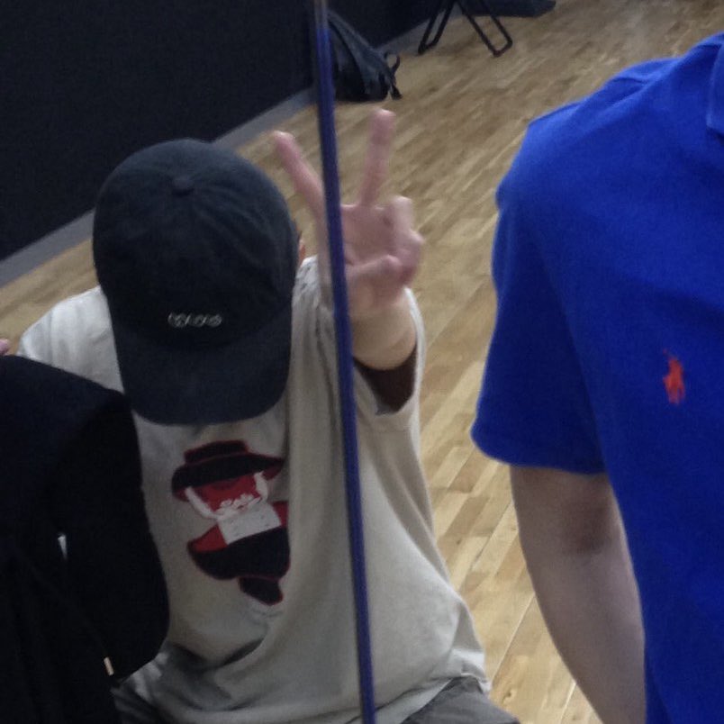 모자 아직도 쓰고 있네 ㅎㅎ