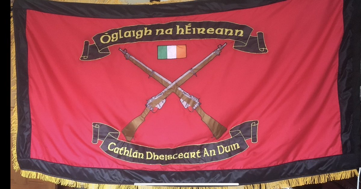 CrotlieveSF's tweet photo. @JeanMeslier1729 Wear Your Lily With Pride ✊🏻 Cathlán Dheisceart An Dún 🔴⚫️ https://t.co/xNCtijVHeE