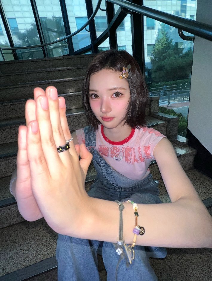 jiwoo pics tweet media