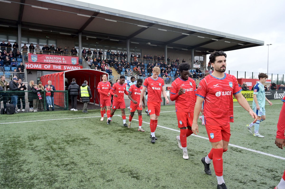 FootyWeekends's tweet photo. @waltonhershamfc are tantalisingly close to winning the league title!
The Surrey outfit lead the way in the Southern League Premier South, well set for another promotion.
Check out our report and pictures over 5 pages!
Buy  in newsagents or via https://t.co/0jeVV40WCz https://t.co/s8L2oWRAdR