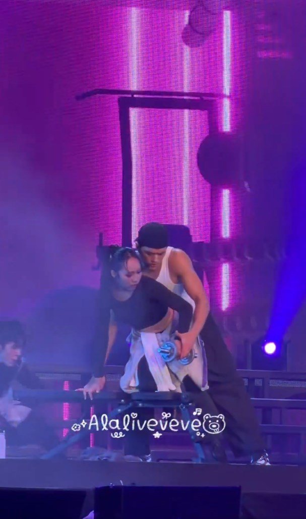 OrrahBee ʚɞ tweet media