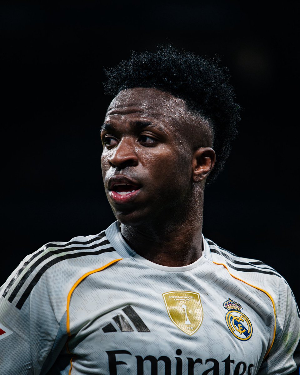 GioVini_7's tweet photo. 🚨 Vinicius est PAS TITULAIRE contre Majorque ! 

Arbeloa préfère le mettre au repos avant le Bayern. https://t.co/yNzufzRqMb