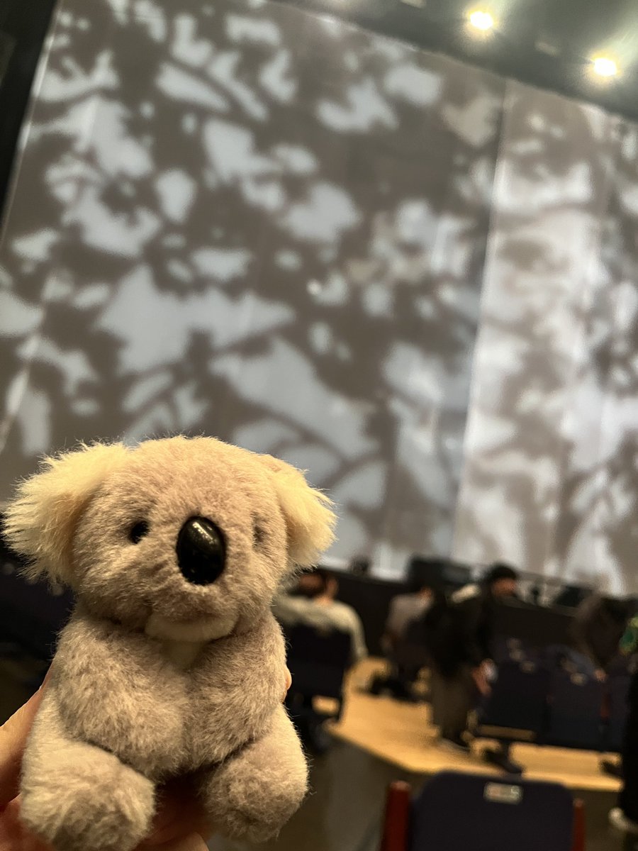 akkey_express's tweet photo. 髭男ツアー初日参戦！
予想だにしなかった神セトリ✨
さとっちゃんも安定のカッコ良さでした🐨
 #Official髭男dism https://t.co/5NdcHV1N5L