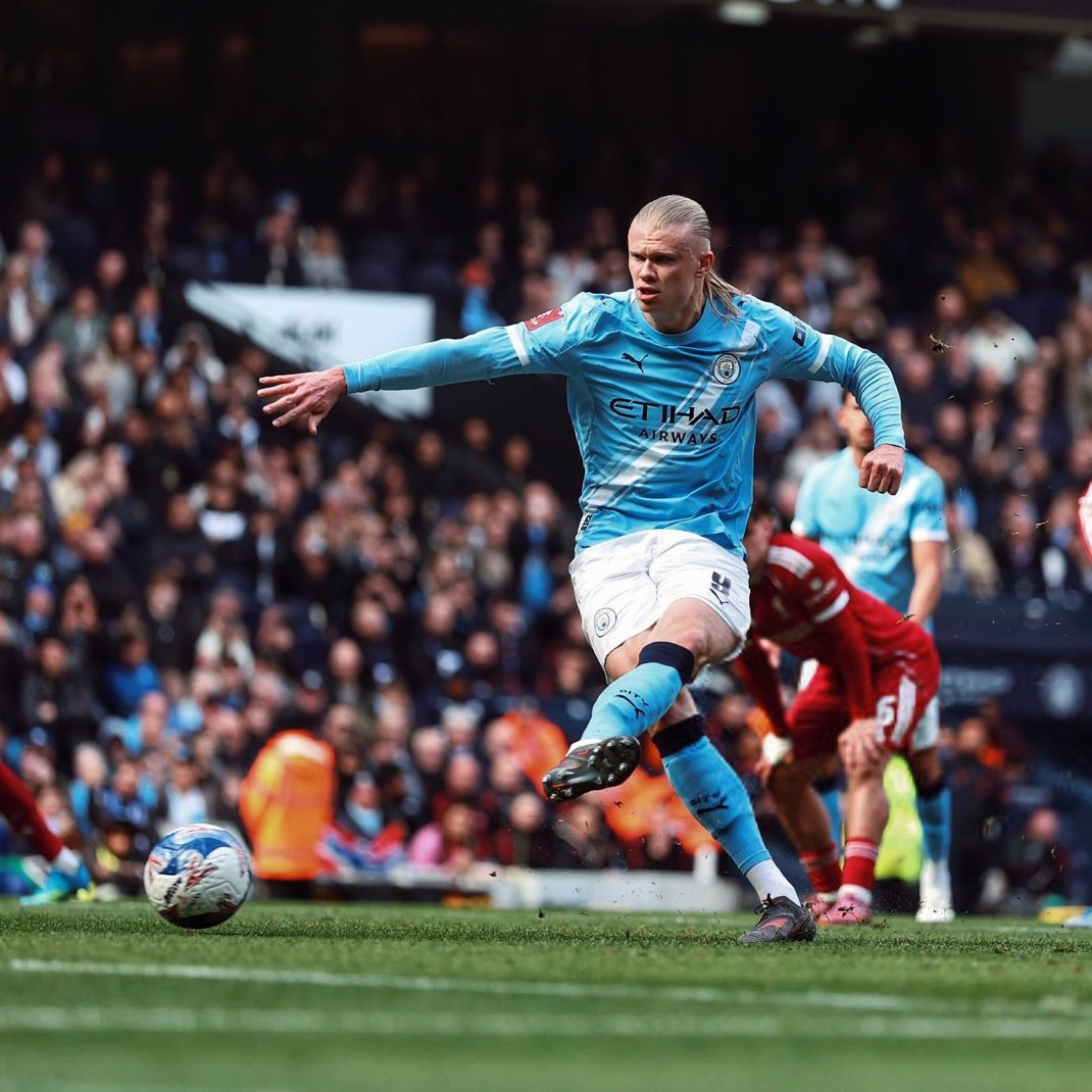 Twilight tweet media