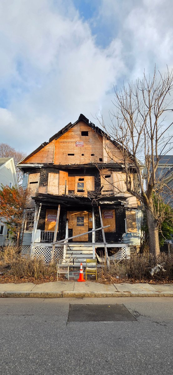 Only In Boston tweet media