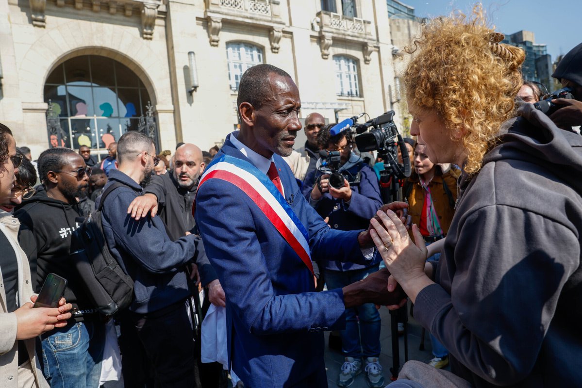 Le Parisien tweet media