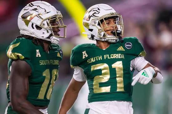 Slim_Leavell14's tweet image. After a great visit &amp;amp; conversation with @CoachDannyV
I am blessed to receive an offer from @USFFootball!
#BeDifferent #BuiltIntheBay

@brianhartline @Big_Glitch @tygeeleach @M_White03 @Rbcoachdgraham @CoachTurner85 @collinataylor @_CoachOliver @Shaynep_media @SWiltfong_