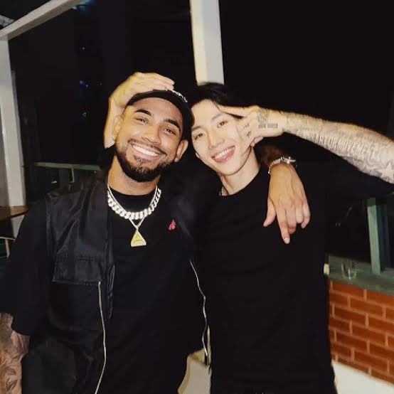 l e o ✰ tweet media