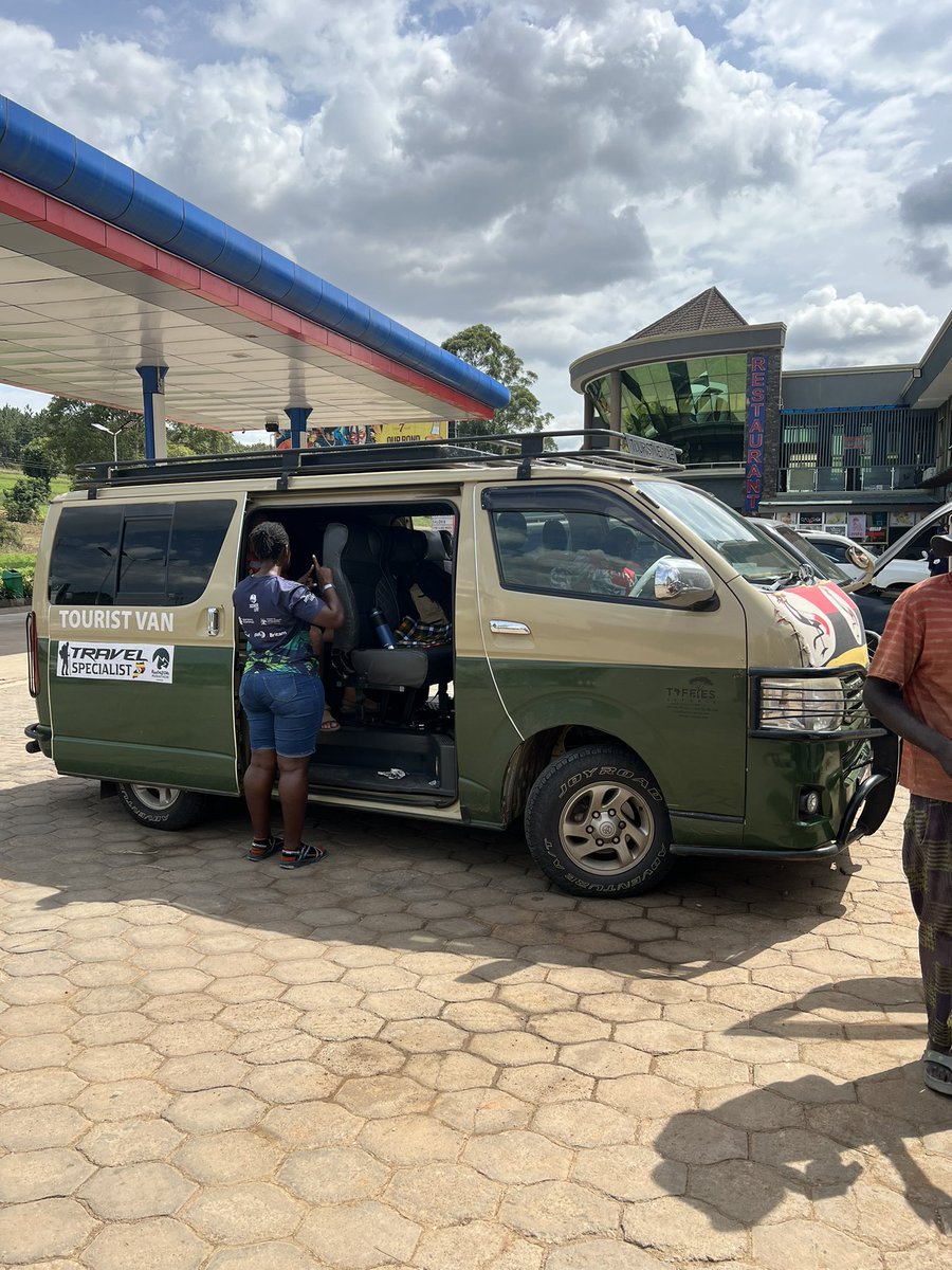 ᴛʀᴀᴠᴇʟ ꜱᴘᴇᴄɪᴀʟɪꜱᴛ 🇺🇬 tweet media